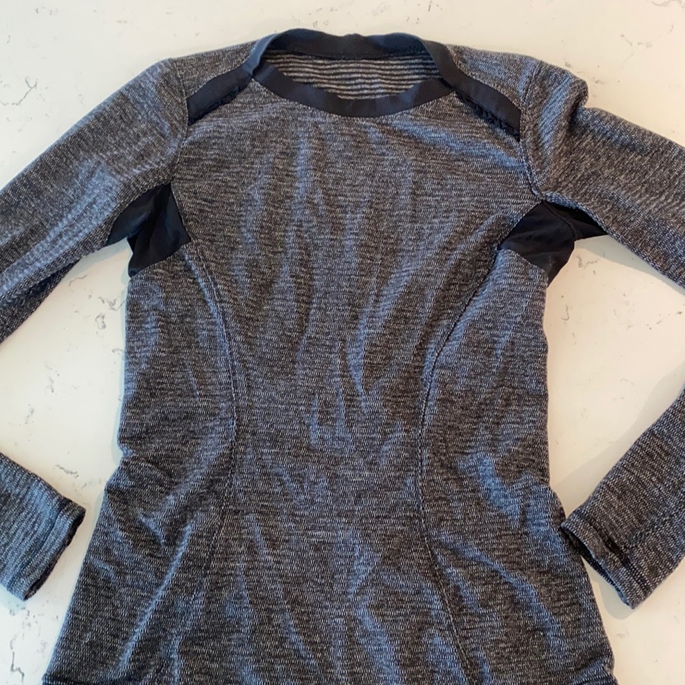 Women’s lululemon long sleeve shirt layer